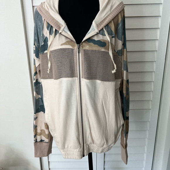 Mystree Tops - Mystree Cream and Green Zip-Up Jacket and joggers Set